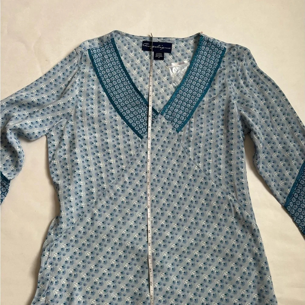 Angeligne Light Blue Sequined V- Neck 3/4 Sleeve Blouse Womens M NWOT - Picture 8 of 9